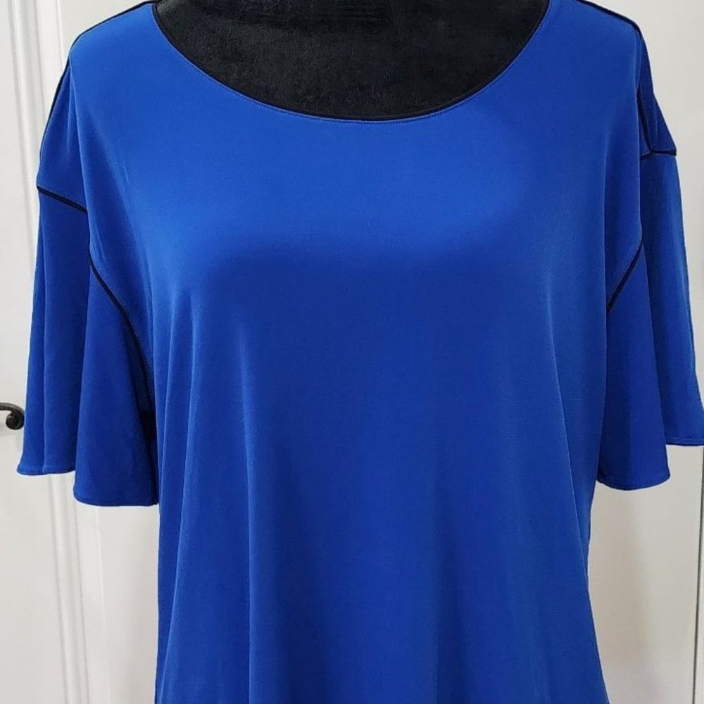 Calvin Klein - 95% Polyester/5% Spandex Shell Blouse - Xlarge